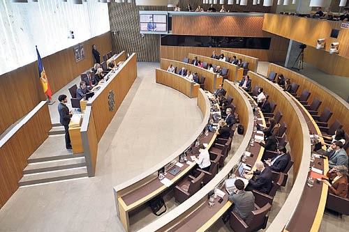 Session of the General Council with the Government and councilors of all formations.