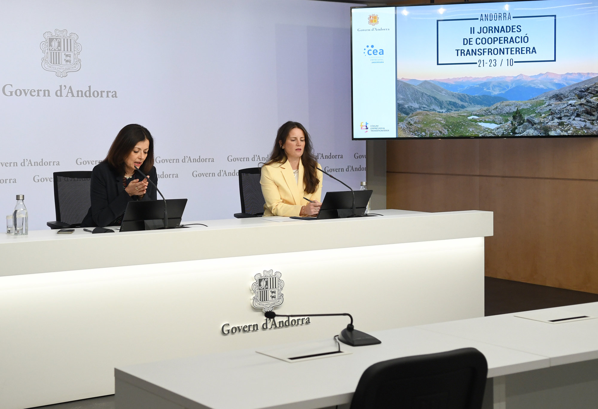 Tor with Noëlia Souque in the presentation of the conference.